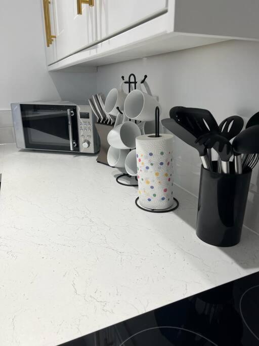 Beautiful Anfield Family Home リヴァプール エクステリア 写真